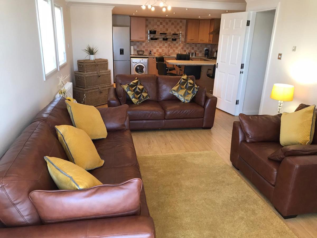 Beautiful 3-Bed Apartment In Gourock Exterior photo