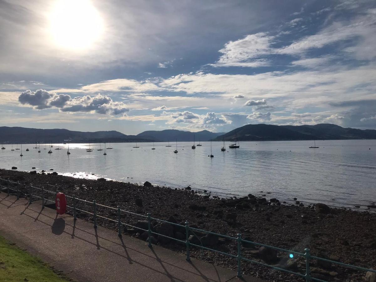 Beautiful 3-Bed Apartment In Gourock Exterior photo
